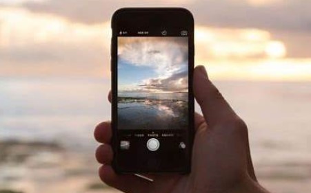 1. Membersihkan Lensa Kamera iPhone dengan Benar