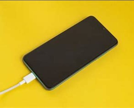Mengapa Apple Memperlambat iPhone yang Sudah Tua